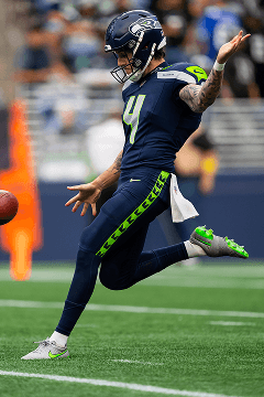 Football Player 12